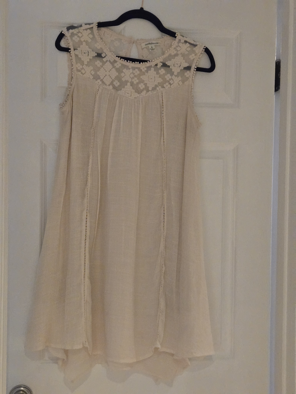 JohnPaulRichard Cream Lace Yoke Sleeveless Tunic Dress
